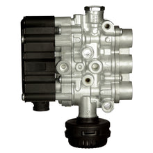 Load image into Gallery viewer, Air Suspension Solenoid Valve Fits Scania Serie 44-Serie OE 1383956 Febi 40508