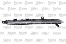 Load image into Gallery viewer, Cayenne Front Right LED Indicator Strip Light Fits Porsche Valeo 47724